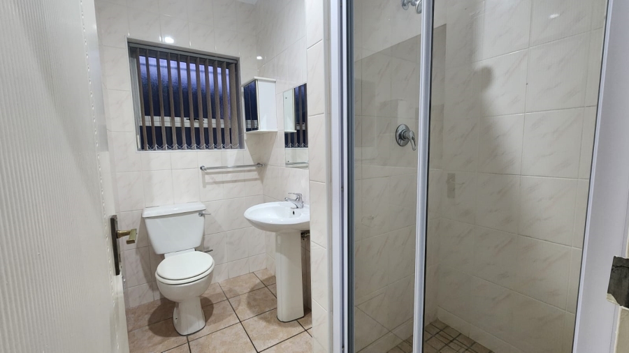 To Let 2 Bedroom Property for Rent in Rouxville Western Cape